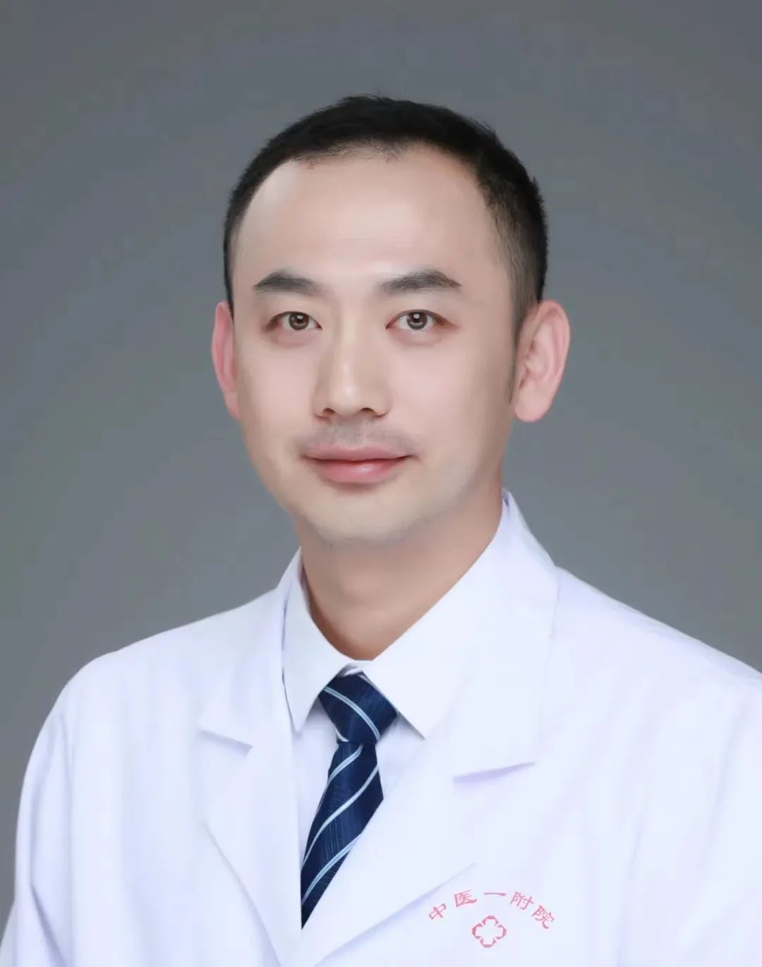 贾俊.jpg
